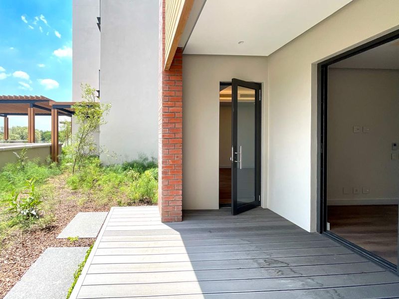 Where Luxury Meets Leisure: 1BR Gem in Steyn City - Photo 10