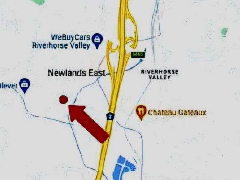 High-Spec 5,255m2 Industrial Property with Expansion Potential | 80% Tenanted - Photo 2