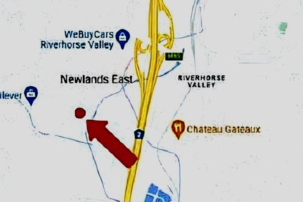 High-Spec 5,255m2 Industrial Property with Expansion Potential | 80% Tenanted - Photo 2