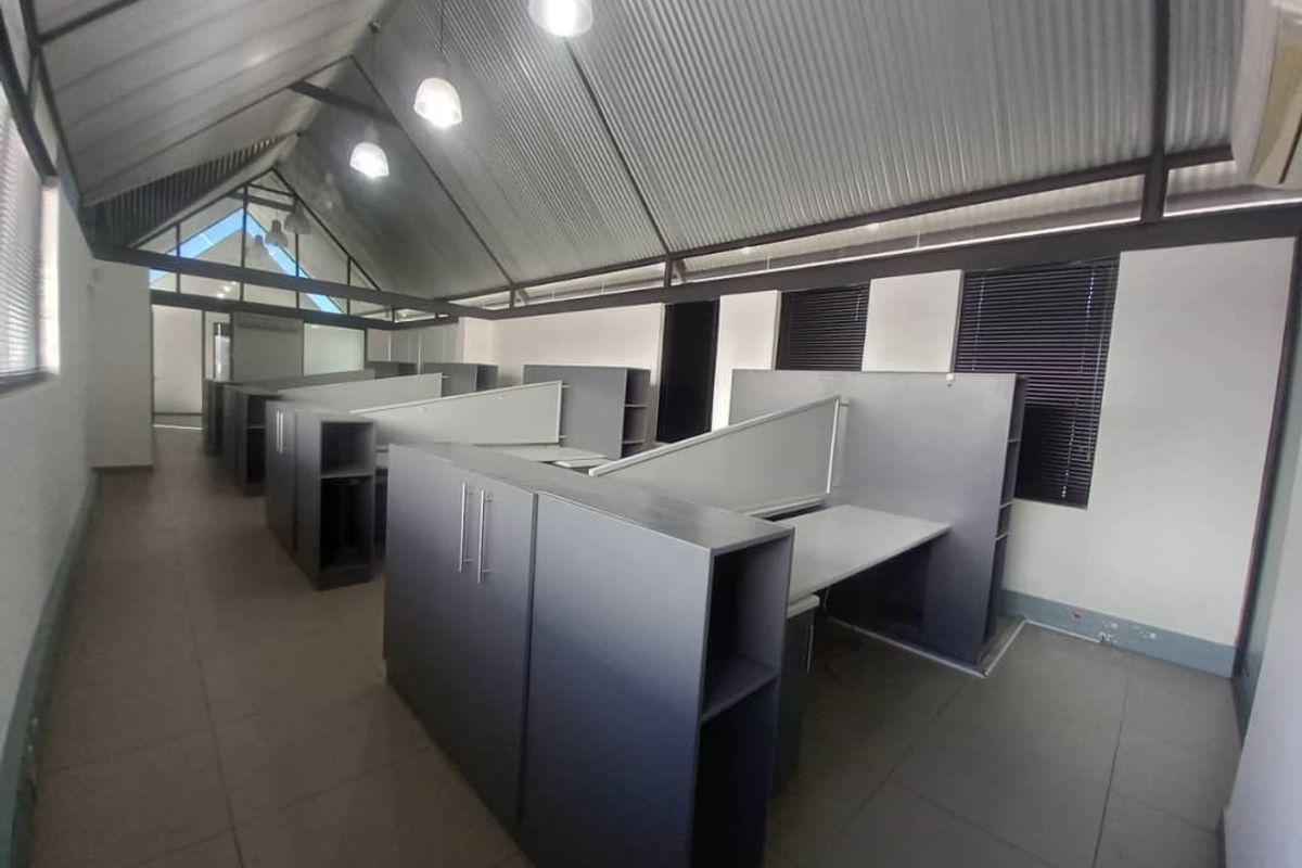 NEAR MAERUA TO LET - MODERN OFFICES - Photo 2