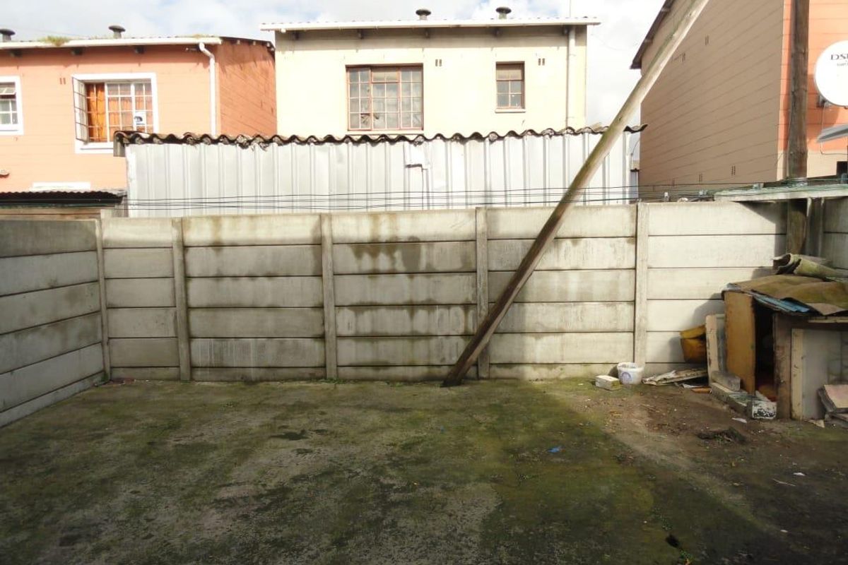Spacious 2 bedroom maisonette located in Salberau, Elsies River - Photo 4