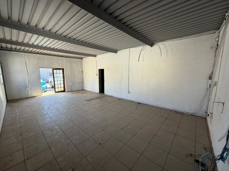 COMMERCIAL SPACE AVAILABLE IMMEDIATELY IN SILVERTON,PRETORIA. - Photo 8