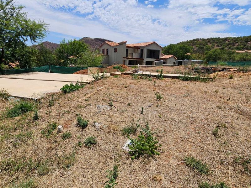 1117sqm Vacant Stand with Approved Plans In Estate d Afrique - Photo 10