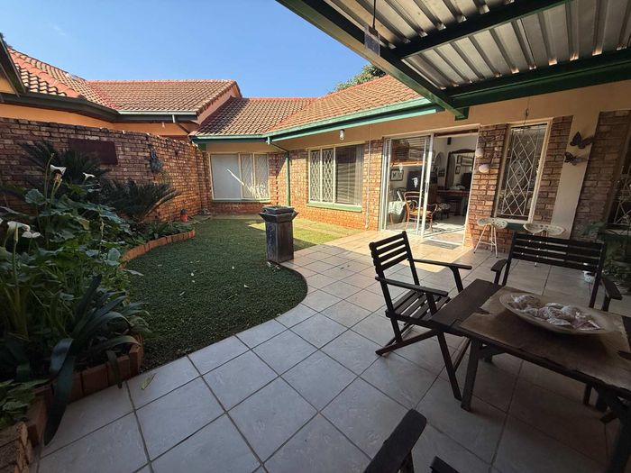 Property #2553872, House Rental Monthly in Waverley