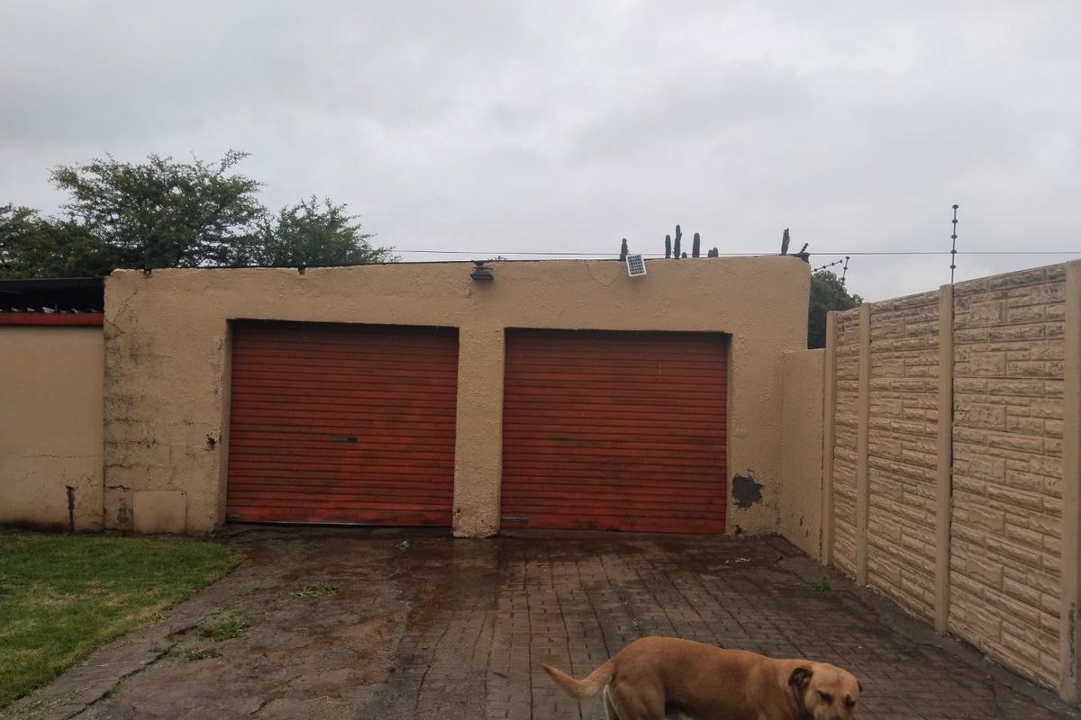 House For Sale in Florentia, Alberton - Photo 2
