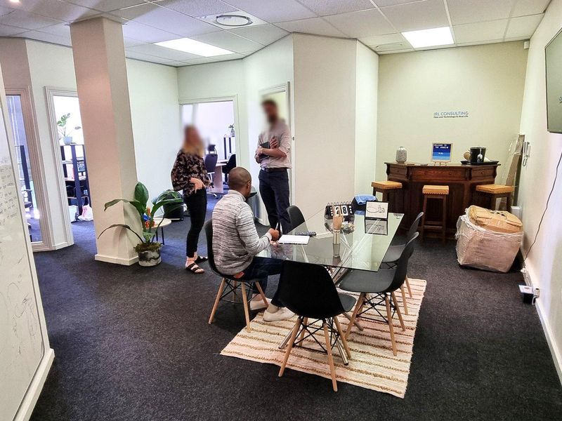 Light and Bright Ground Floor Office in Westlake Business Park - Photo 3