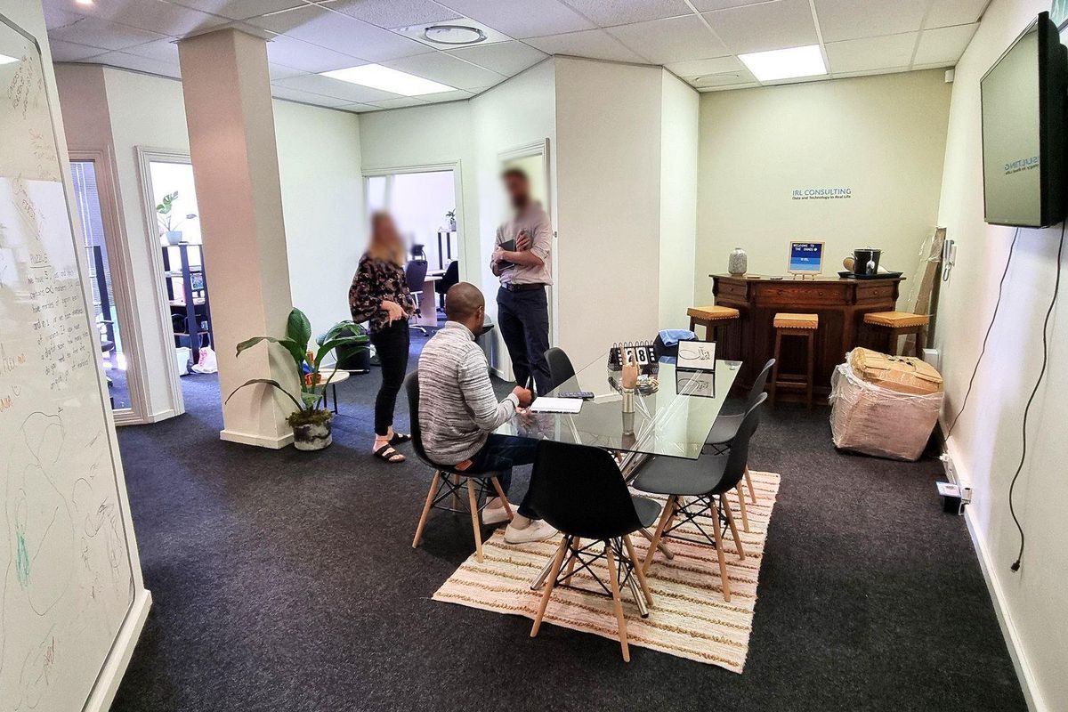 Light and Bright Ground Floor Office in Westlake Business Park - Photo 3