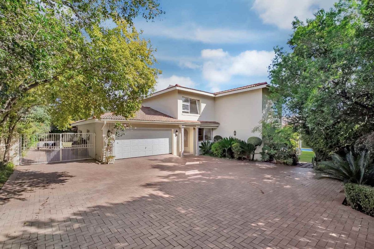 IMMACULATE 3 BEDROOM HOME IN FOURWAYS GARDENS LIFESTYLE ESTATE - Photo 4