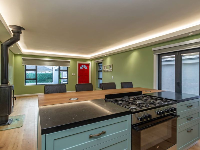 Brand New Modern Home - Photo 2