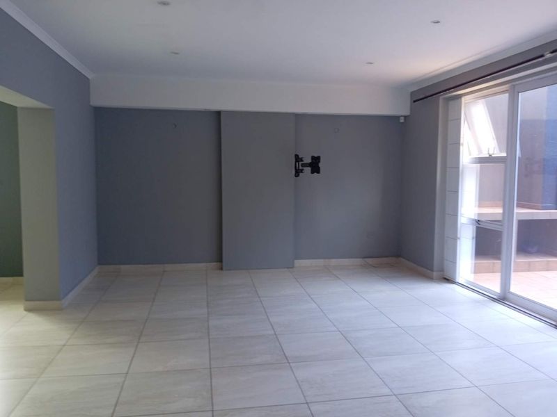 3 Bedroom ,3 Bathroom family home To Let - Photo 4