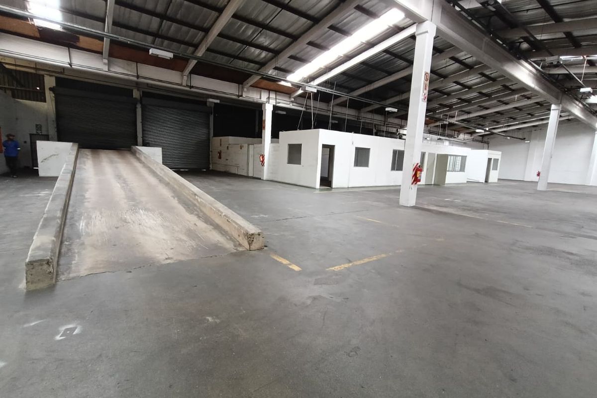 1639m2 | Prime Logistics Facility for Rent - Photo 3