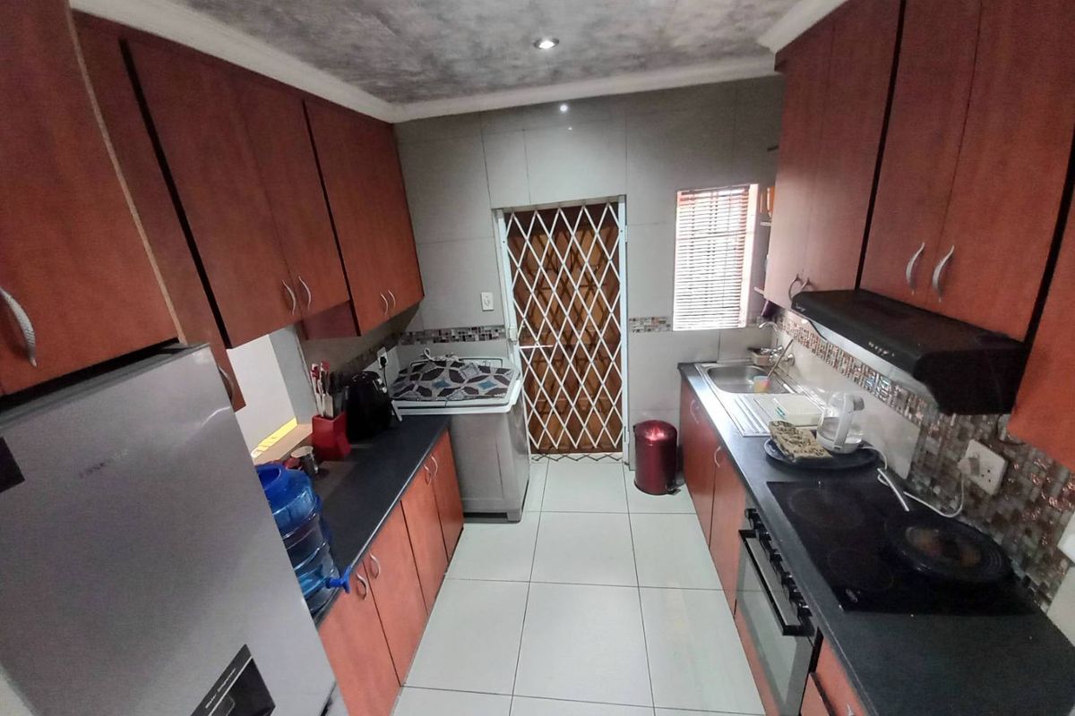 Two Bedrooms house for sale in Elandspoort - Photo 5