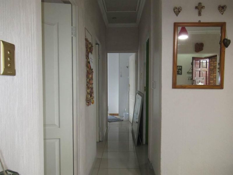 Charming 3-Bedroom Townhouse for Rent in Arboretum - Photo 6