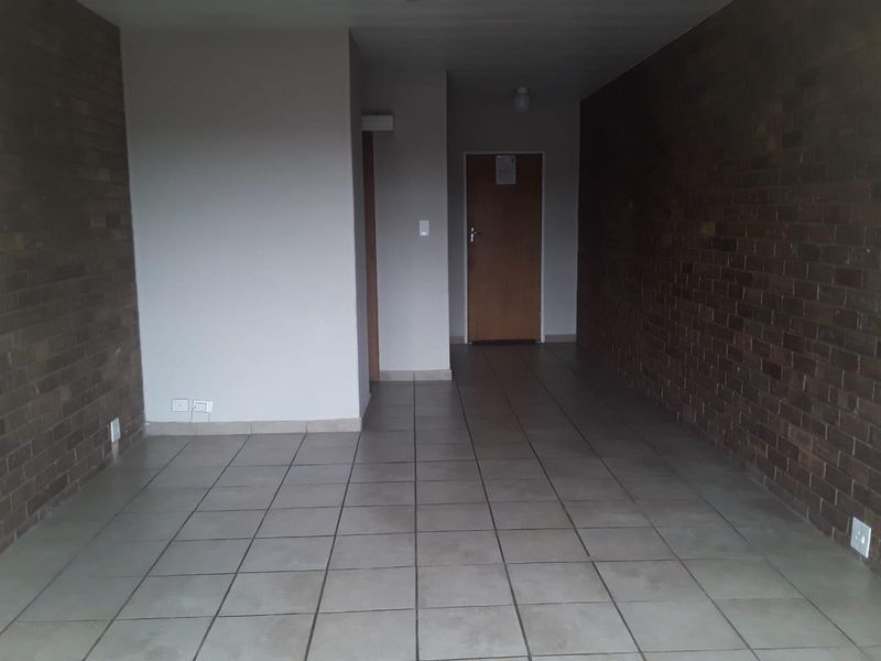 1.5 Bedroom to rent in Annlin - Photo 4