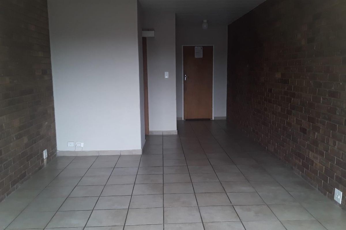 1.5 Bedroom to rent in Annlin - Photo 4