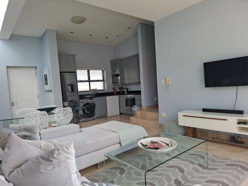 stunning 2 bedroom holiday apartment - Photo 2