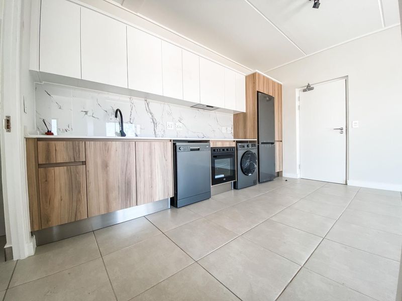 1 Bedroom Apartment in Fynbos Estate - Photo 5