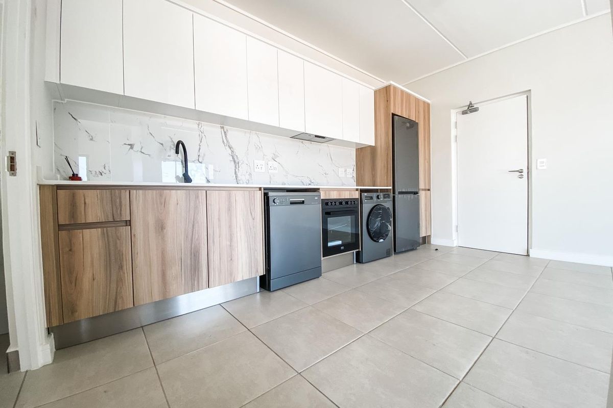 1 Bedroom Apartment in Fynbos Estate - Photo 5
