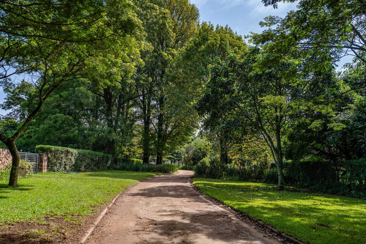 3 Bedroom Luxury Modern Home in Alverstone Equestrian Estate - Photo 2