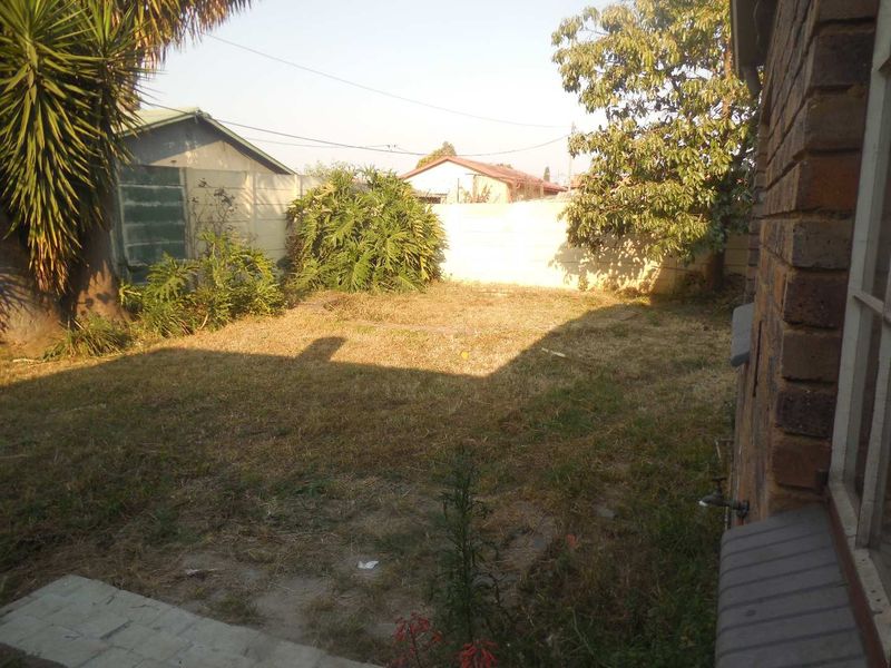 SPACOUIS 3 BEDROOM HOUSE IN EASTLYNNE - Photo 2