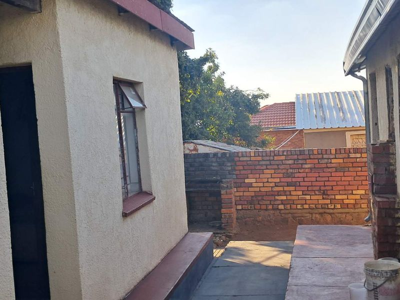 BEAUTIFUL HOME - Photo 8