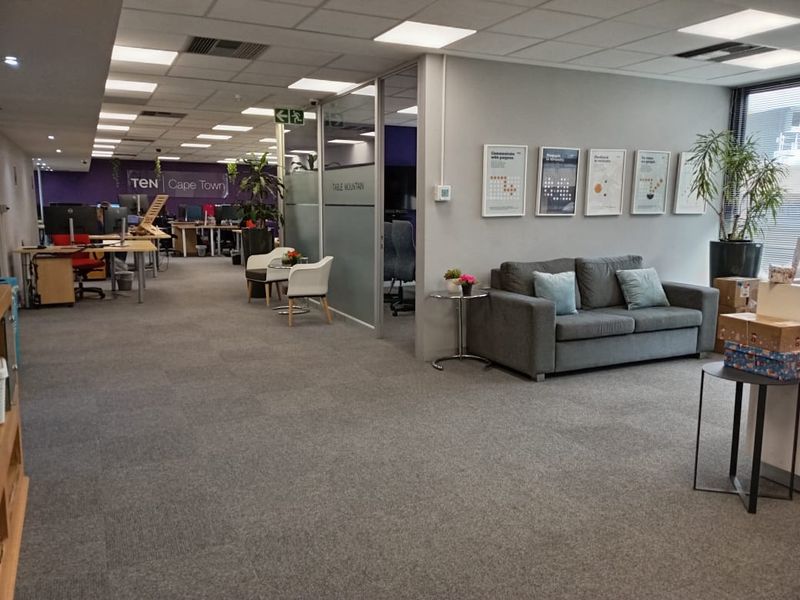 Centrally Located 534sqm Office with Security & Fiber - Photo 6