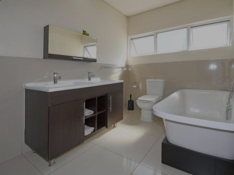 4 Bedroom House to sell!! - Photo 8