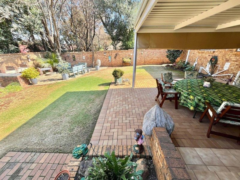 Discover Luxury in a Secure enclose area in Sunward Park 4-Bedroom Family Retreat.!" - Photo 6