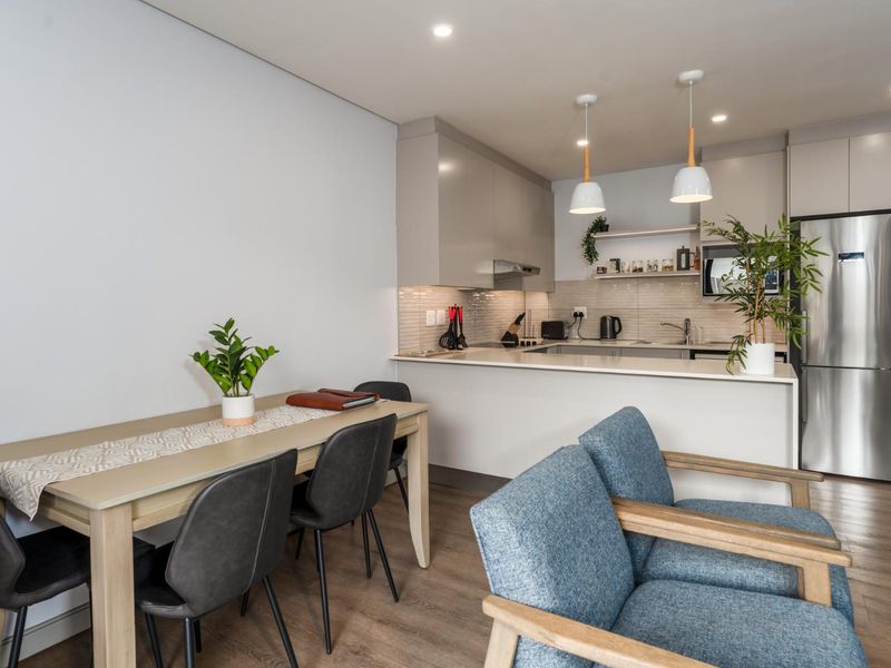 Modern Apartment With Expansive Covered Patio And Mountain View - Photo 8