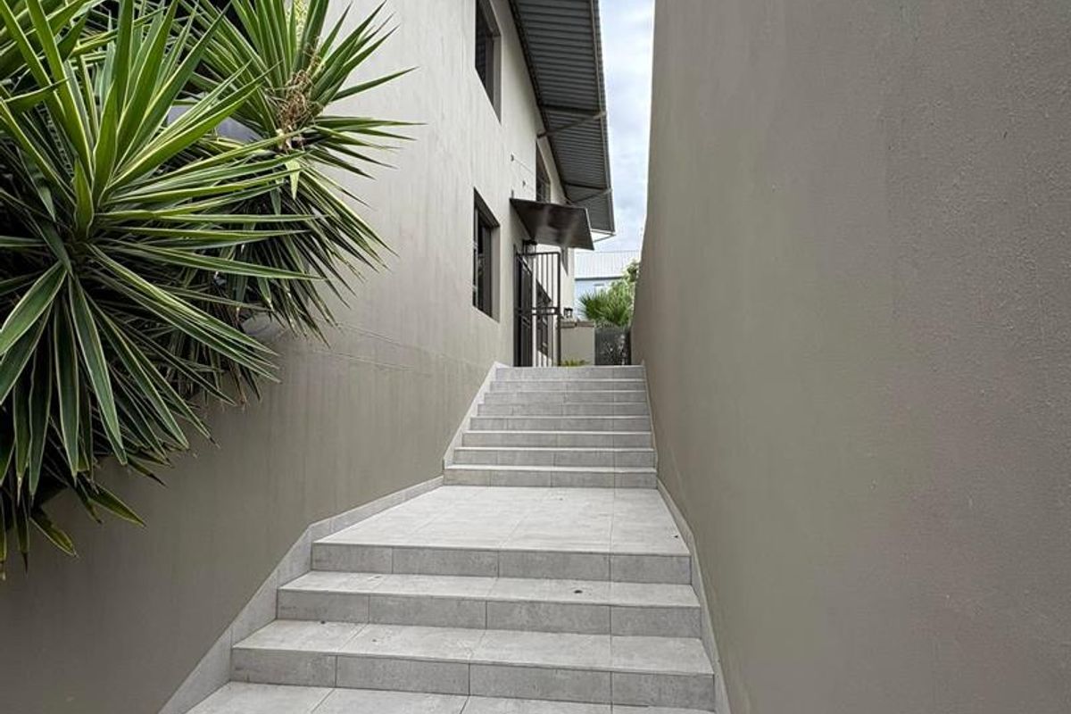 Avis- For Sale- N$8 200 000 - Photo 2