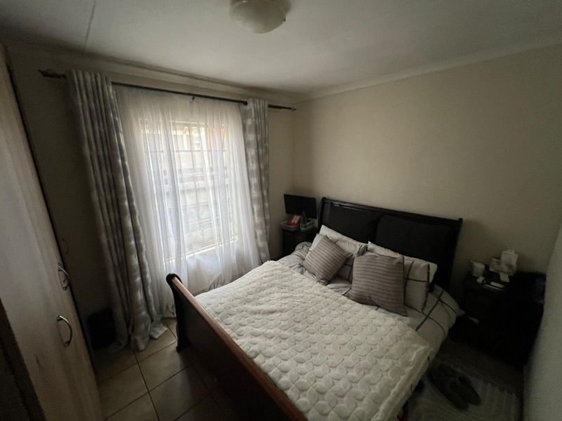 Secure 3-Bedroom Family Home in the Sought-After Leopard's Rest Estate! - Photo 6