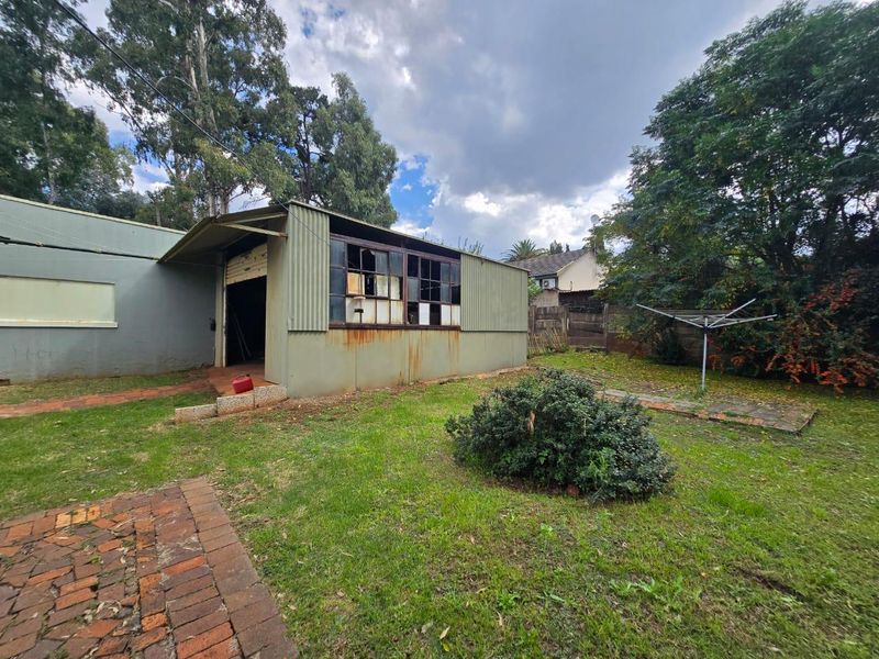 4 bedroom house + 2 bedrooms house +granny cottage +workshop +Domestik quarters + Fruit trees - Photo 6