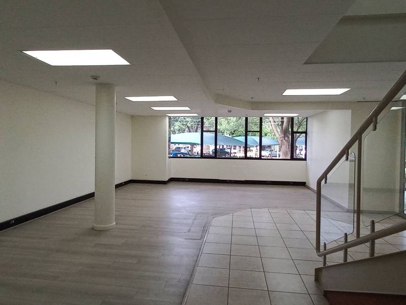 2,633m2 Office Block To Let in Isando Business Park - Photo 9
