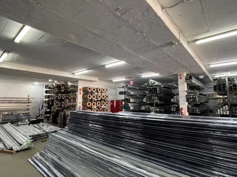 Prime 1,083m2 Ground Floor Warehouse | Stanhope Place | Springfield Park - Photo 9