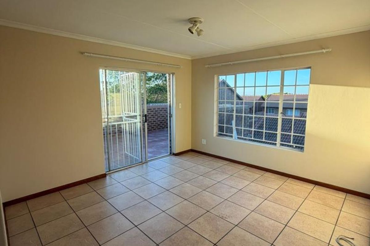 Two Bedroom Top unit in The Reeds, Centurion - Photo 4
