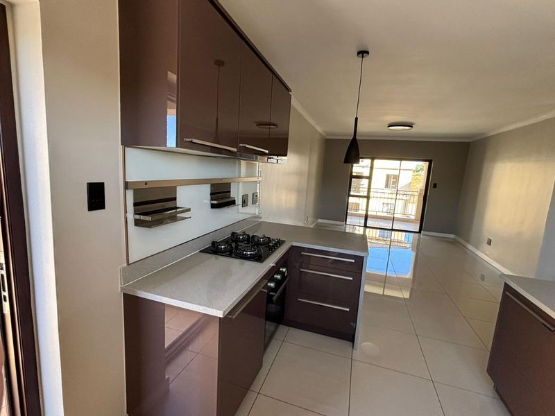 Pristine property in the heart of a complex in Centurion - Photo 6