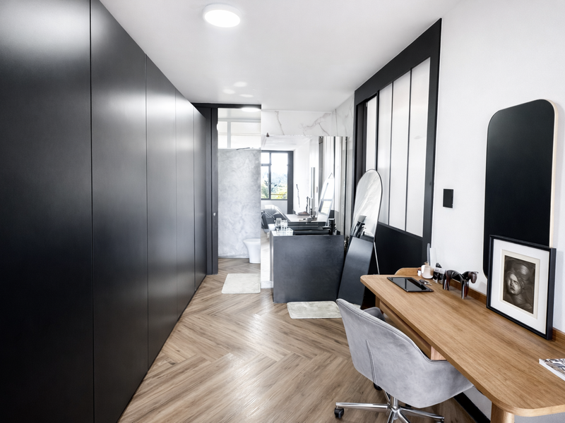 Fully Furnished Executive 1-Bedroom in Benmore | Walk to Sandton | Inverter - Photo 9