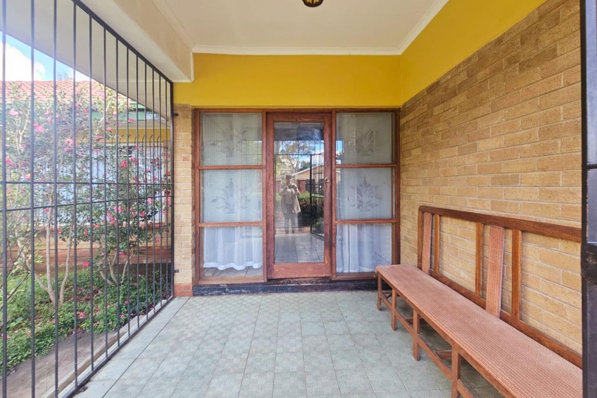 Live Where Everything You Need Is Just Around The Corner. - Photo 4