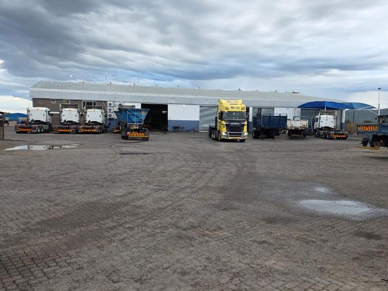 Industrial warehouse with huge yard space for sale in Brakwater - Photo 3