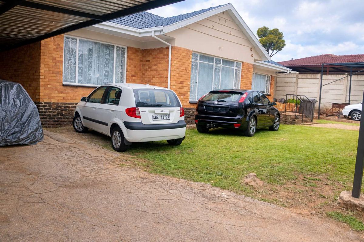 Family Home For Sale - Photo 3