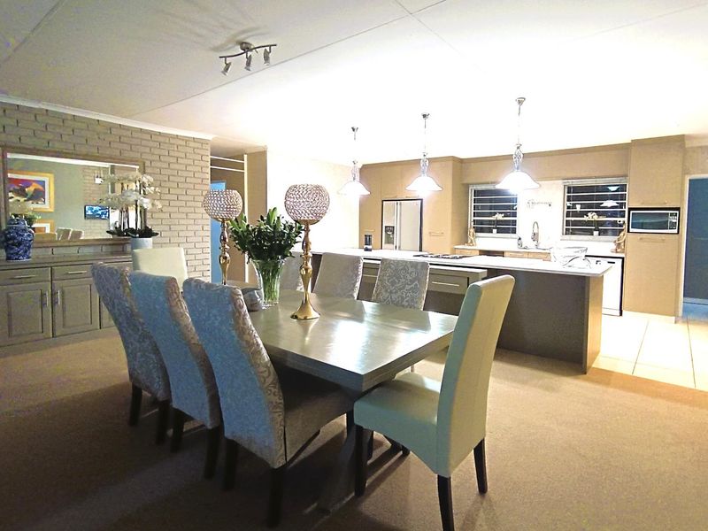 Modern Elegance with Flat - Photo 2