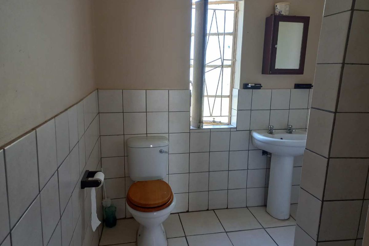 Golden investment opportunity with lots of possibilities!! - Photo 3