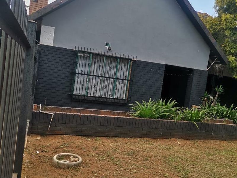 3 Bedroom House For Sale in Vanderbijlpark CE 1 - Photo 6