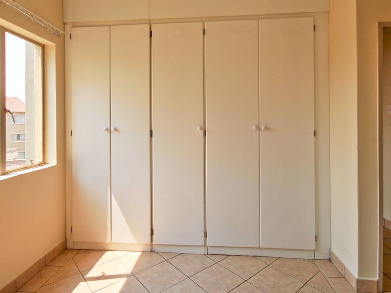 Load-Shedding Free Area! - Photo 10