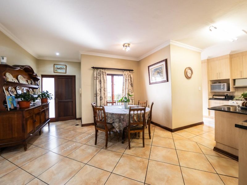 FIVE STAR RATING! - Photo 8