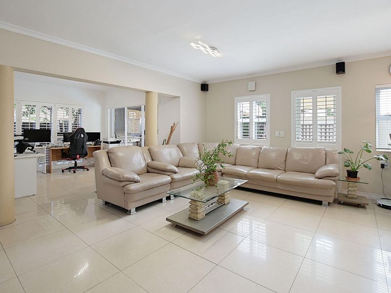 Designed For Living – Perfect Entertaining - Photo 8