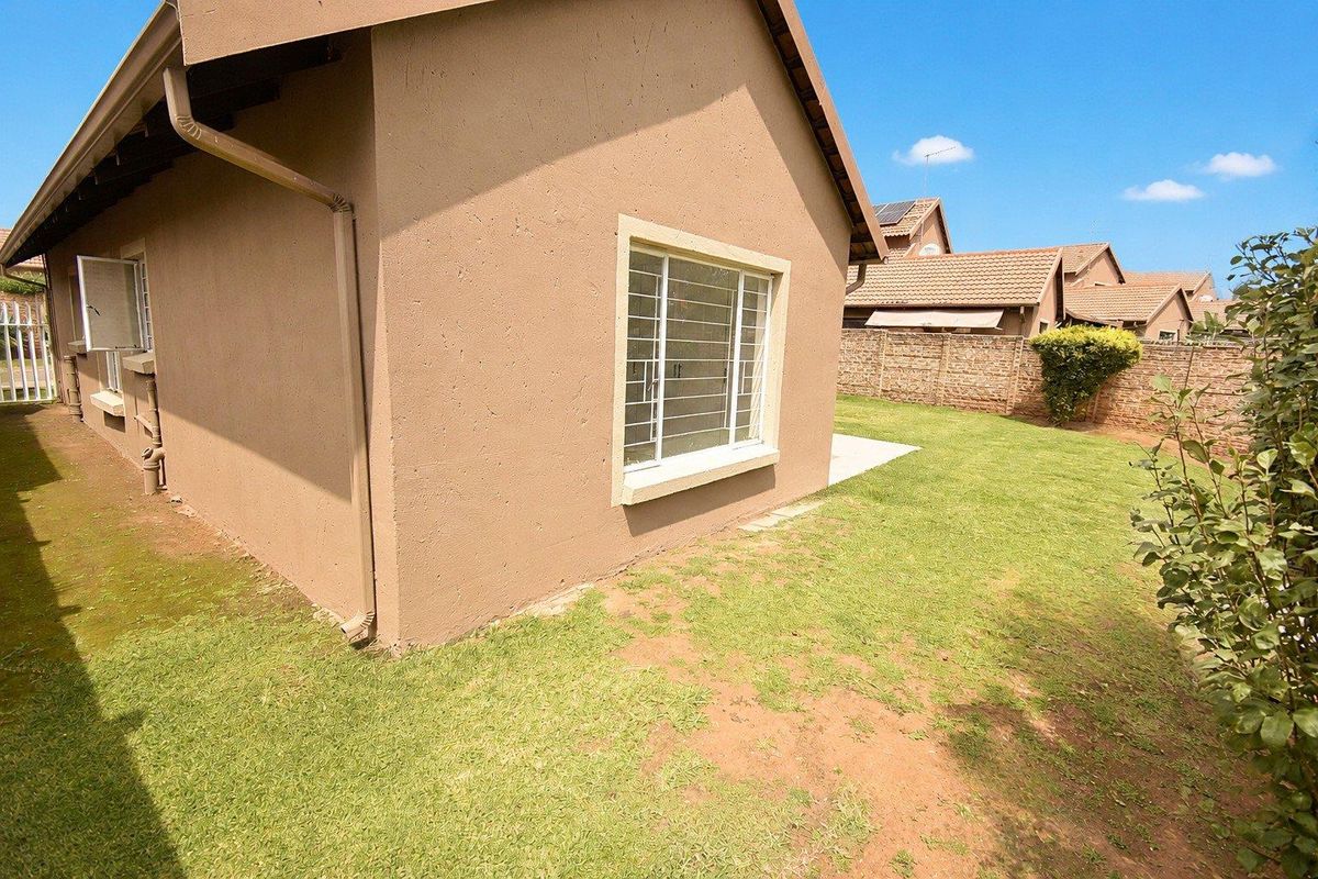 Secure and Peaceful Living - Photo 3