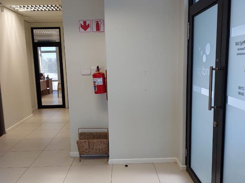 Spacious Offices & Boardroom in Prime Location Southern Industrial - Photo 3