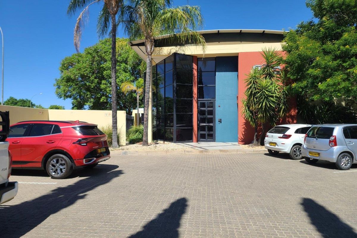 WELL LOCATED OFFICE/WAREHOUSE FOR SALE - Photo 3