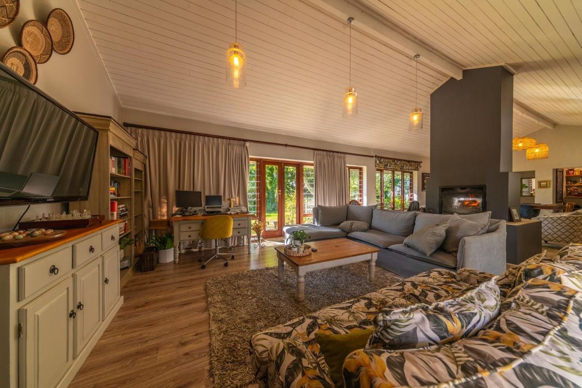 Furnished 4 Bedroom house to rent - Photo 4